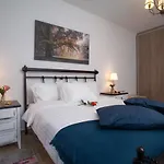 Апартаменты Sunrise Santorini
