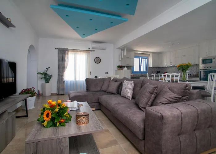 Sunrise Santorini Apartment *