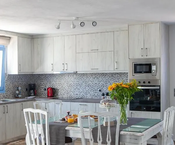 Sunrise Santorini * Emporio (Santorini)