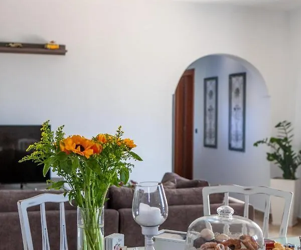 Sunrise Santorini Apartment *