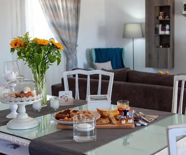 Sunrise Santorini Apartment