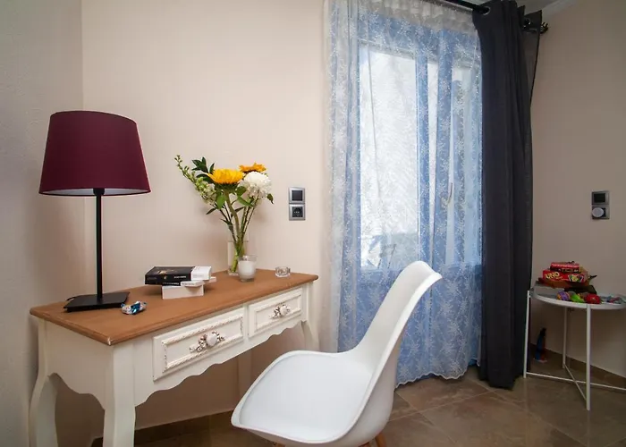 Sunrise Santorini Apartment Emporio (Santorini)