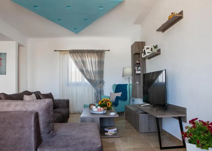 Sunrise Santorini Emporio (Santorini)